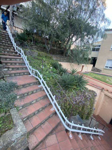 Monte-escalier extérieur 